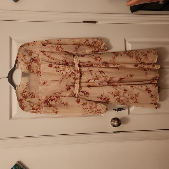 Kate and Lily size 6 floral dress - Picture 5 of 5